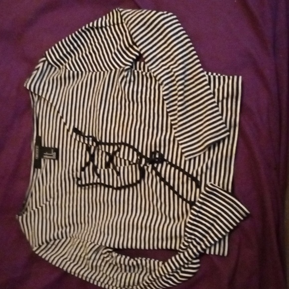 Stripped cropped t-shirt - Picture 1 of 3